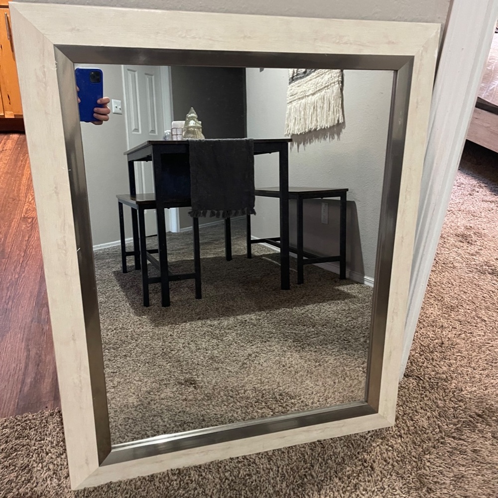 MIRROR - Picture 2 of 3